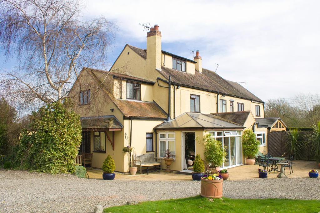 Wayside Guest House Albrighton Exterior photo